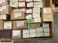 Partij diverse bevestigingsmaterialen - afbeelding 15 van  34
