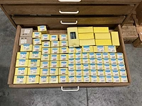 Partij diverse bevestigingsmaterialen - afbeelding 2 van  34