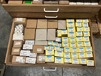 Partij diverse bevestigingsmaterialen - afbeelding 27 van  34