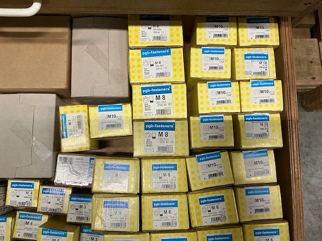 Partij diverse bevestigingsmaterialen - afbeelding 29 van  34