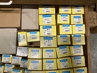 Partij diverse bevestigingsmaterialen - afbeelding 29 van  34