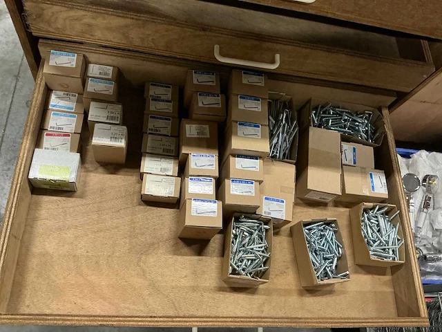 Partij diverse bevestigingsmaterialen - afbeelding 3 van  21