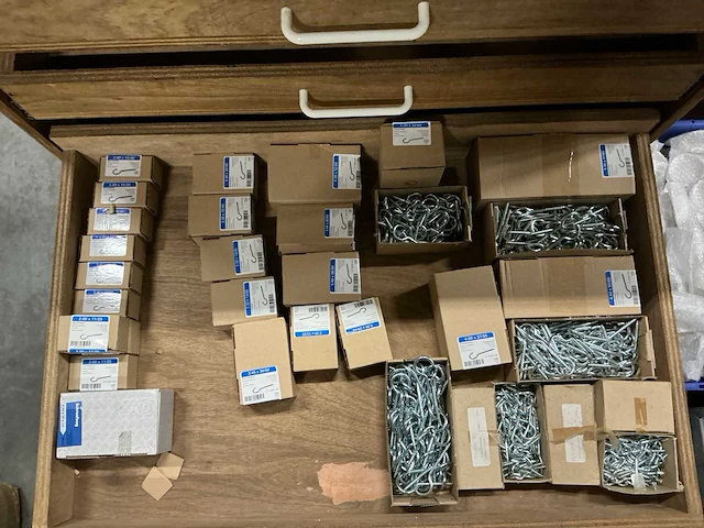 Partij diverse bevestigingsmaterialen - afbeelding 7 van  21