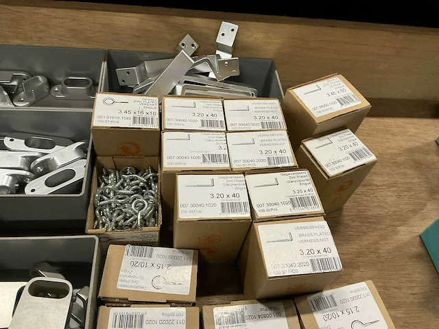 Partij diverse bevestigingsmaterialen - afbeelding 17 van  21