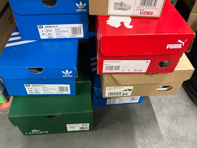 Partij diverse big star/adidas/lacoste/camp kids sneakers (50x) - afbeelding 17 van  18