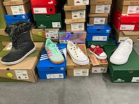 Partij diverse big star/adidas/lacoste/camp kids sneakers (50x) - afbeelding 1 van  18