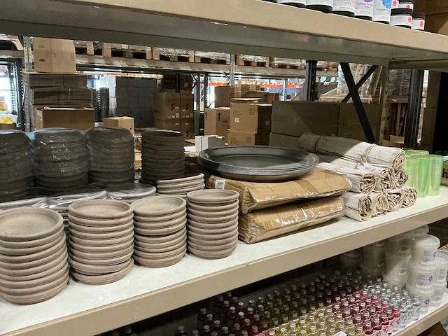 Partij diverse bloemisterij artikelen (223x) - afbeelding 1 van  8