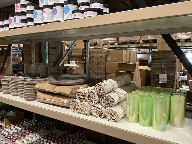 Partij diverse bloemisterij artikelen (223x) - afbeelding 2 van  8