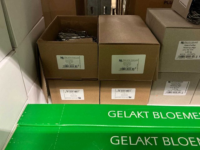 Partij diverse bloemisterij artikelen (303x) - afbeelding 9 van  16