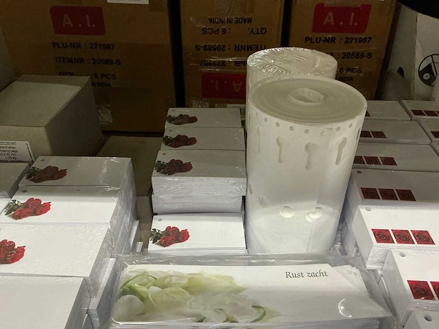 Partij diverse bloemisterij artikelen (303x) - afbeelding 5 van  16