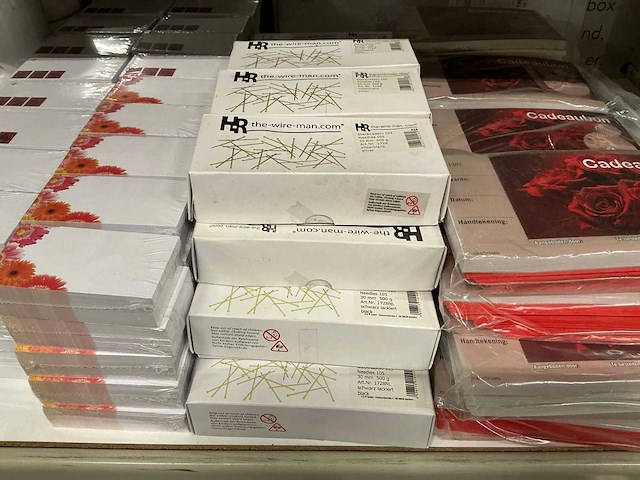 Partij diverse bloemisterij artikelen (303x) - afbeelding 7 van  16