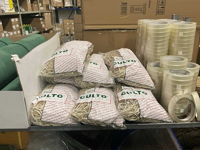 Partij diverse bloemisterij artikelen - afbeelding 5 van  20