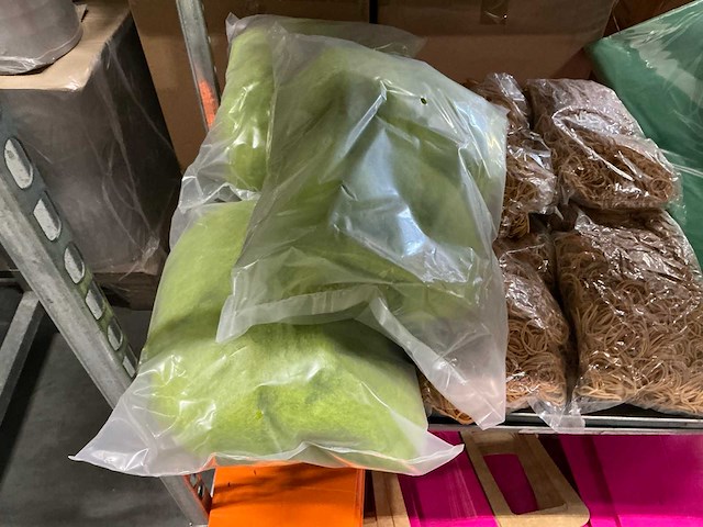 Partij diverse bloemisterij artikelen - afbeelding 2 van  13