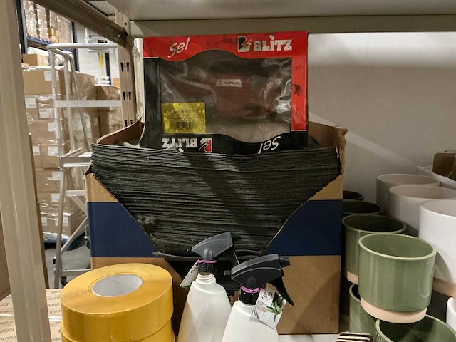 Partij diverse bloemisterij artikelen - afbeelding 4 van  10