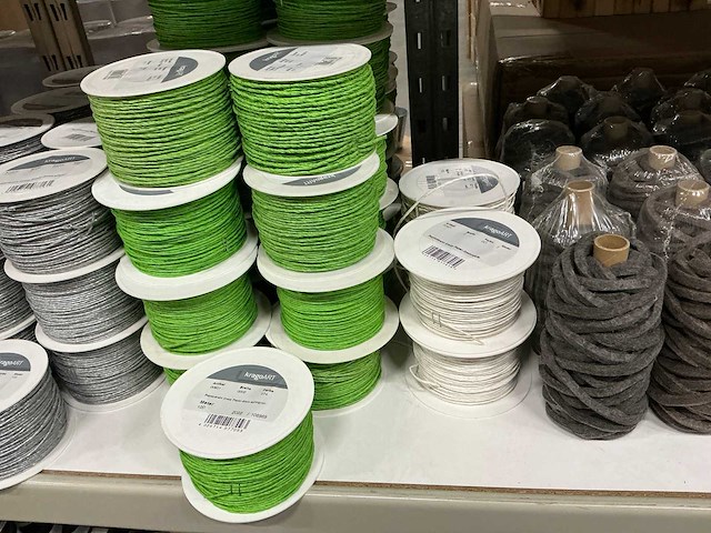 Partij diverse bloemisterij benodigdheden (110x) - afbeelding 5 van  9