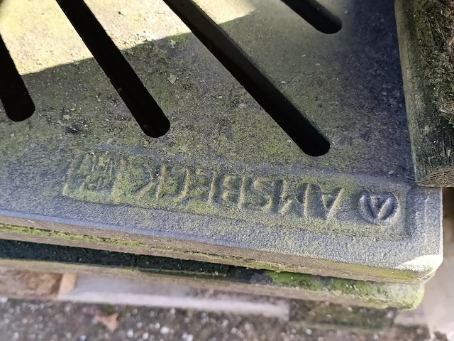 Partij diverse boom krans - roosters en bescherming - afbeelding 5 van  6