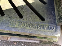 Partij diverse boom krans - roosters en bescherming - afbeelding 5 van  6