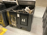 Partij diverse bootonderdelen - afbeelding 1 van  7