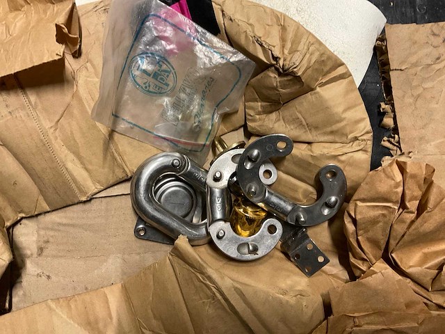 Partij diverse bootonderdelen - afbeelding 2 van  10