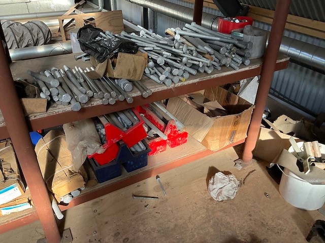 Partij diverse bouten, moeren en schroeven - afbeelding 4 van  19