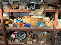 Partij diverse bouten, moeren en schroeven - afbeelding 17 van  19