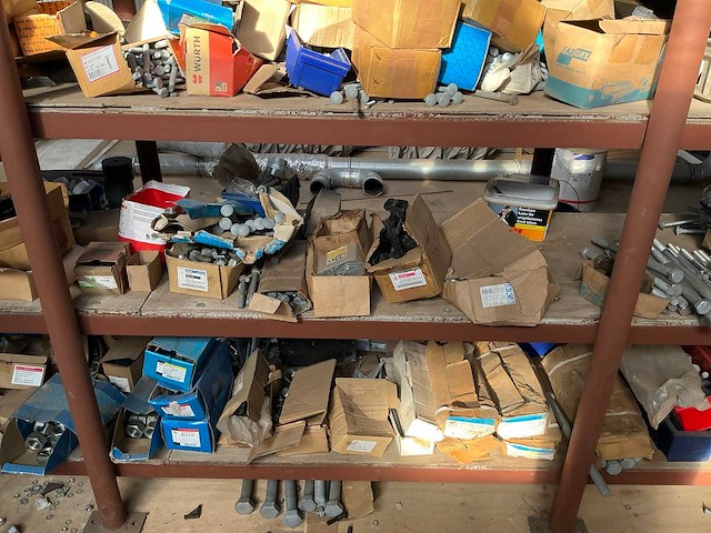 Partij diverse bouten, moeren en schroeven - afbeelding 18 van  19