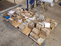 Partij diverse bouten, o.a. wurth, gfo en friulsider