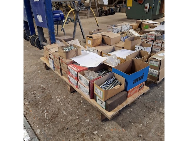 Partij diverse bouten, o.a. wurth, gfo en friulsider - afbeelding 22 van  37