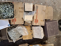 Partij diverse bouten, o.a. wurth, gfo en friulsider - afbeelding 26 van  37