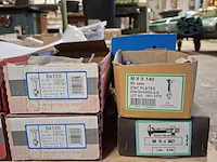 Partij diverse bouten, o.a. wurth, gfo en friulsider - afbeelding 27 van  37