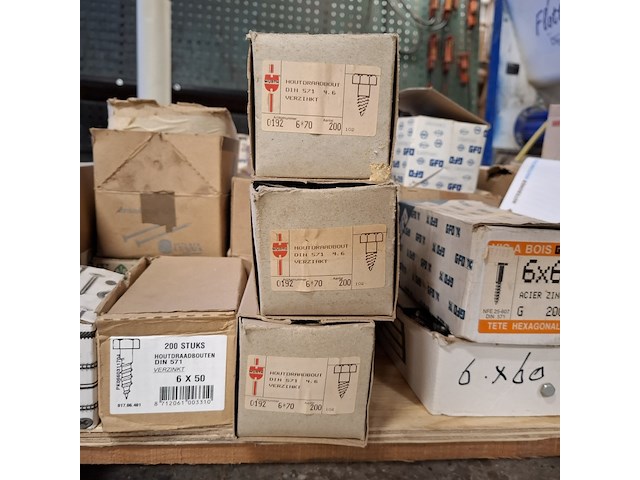Partij diverse bouten, o.a. wurth, gfo en friulsider - afbeelding 34 van  37