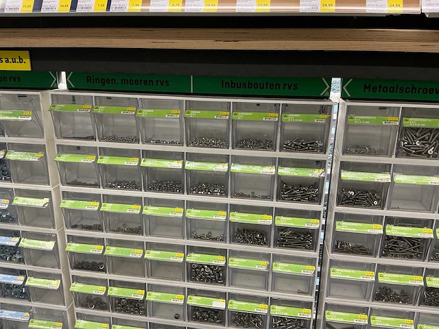 Partij diverse bouten/haken/ogen/duimen/schroeven/moeren/etc - afbeelding 9 van  23