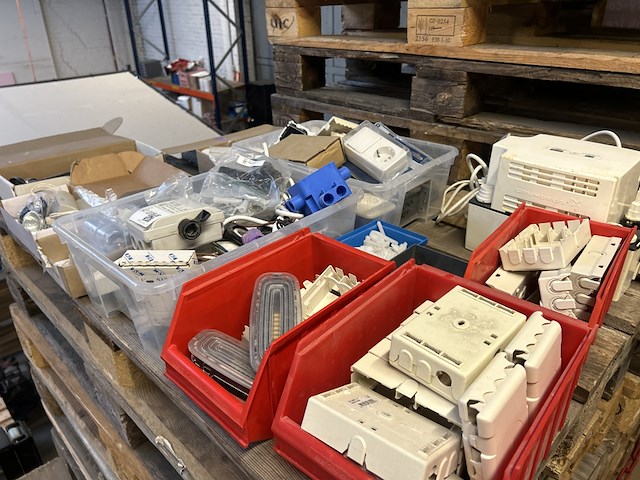 Partij diverse bouwartikelen w.o. eaton - afbeelding 4 van  13