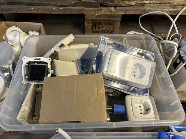 Partij diverse bouwartikelen w.o. eaton - afbeelding 10 van  13