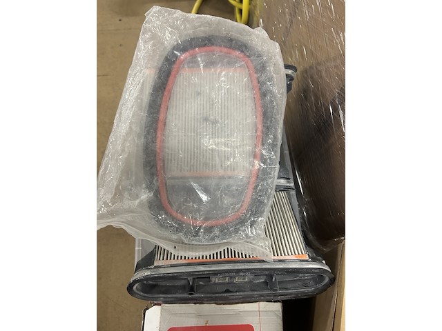 Partij diverse bouwartikelen w.o. stofzuigerfilters - afbeelding 4 van  5