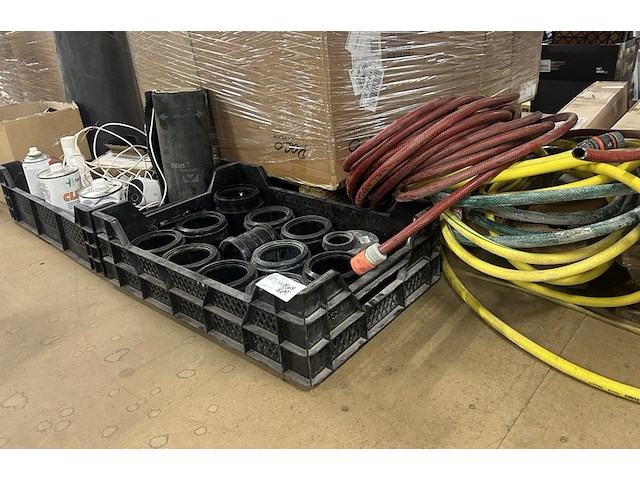 Partij diverse bouwartikelen - afbeelding 1 van  6