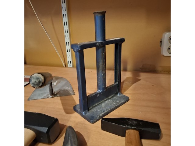 Partij diverse bouwbenodigdheden o.a. ironside - afbeelding 6 van  14