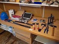 Partij diverse bouwbenodigdheden o.a. ironside - afbeelding 1 van  14