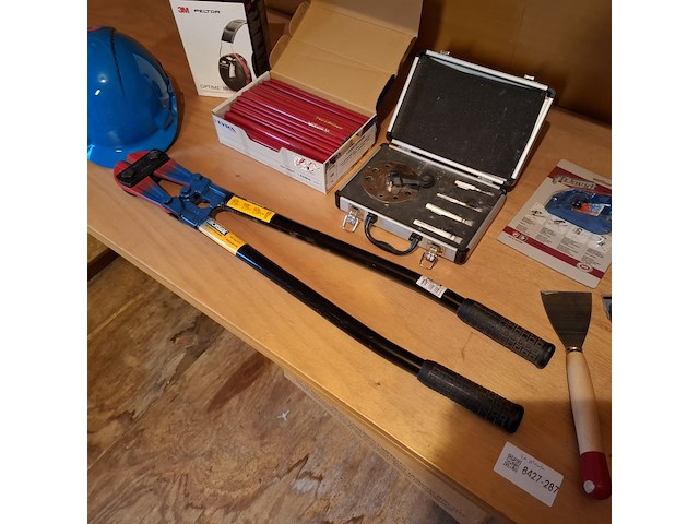 Partij diverse bouwbenodigdheden o.a. ironside - afbeelding 7 van  14