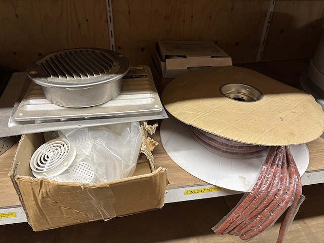 Partij diverse bouwbenodigdheden - afbeelding 2 van  13