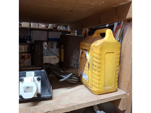 Partij diverse bouwbenodigdheden - afbeelding 6 van  49