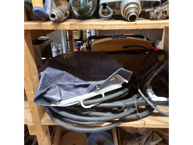 Partij diverse bouwbenodigdheden - afbeelding 14 van  49