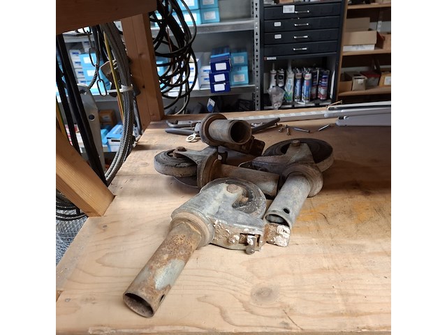 Partij diverse bouwbenodigdheden - afbeelding 17 van  49