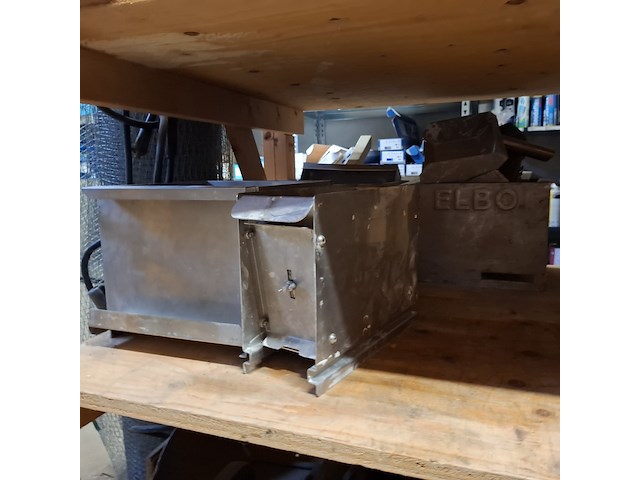 Partij diverse bouwbenodigdheden - afbeelding 20 van  49