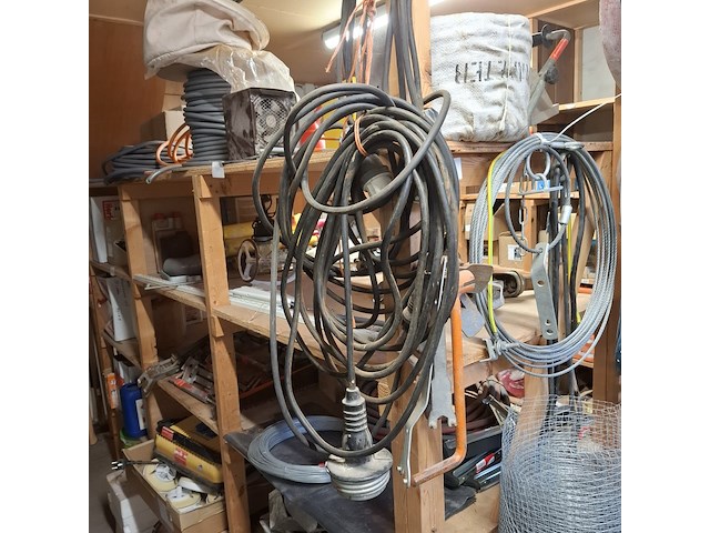 Partij diverse bouwbenodigdheden - afbeelding 27 van  49