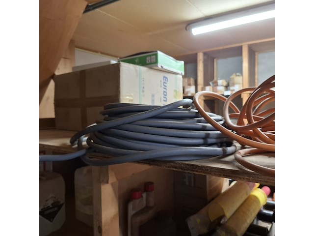 Partij diverse bouwbenodigdheden - afbeelding 33 van  49