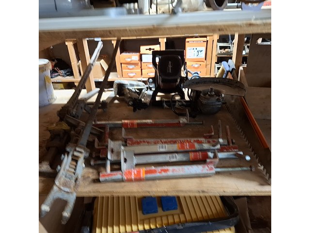 Partij diverse bouwbenodigdheden - afbeelding 36 van  49