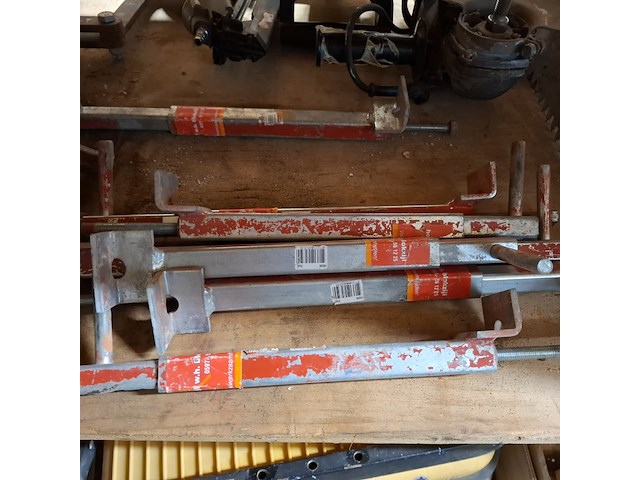 Partij diverse bouwbenodigdheden - afbeelding 37 van  49