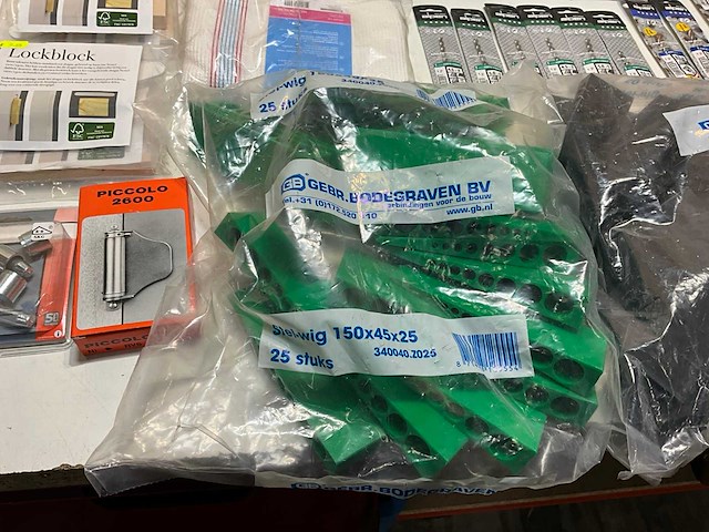 Partij diverse bouwmaterialen en toebehoren - afbeelding 18 van  18