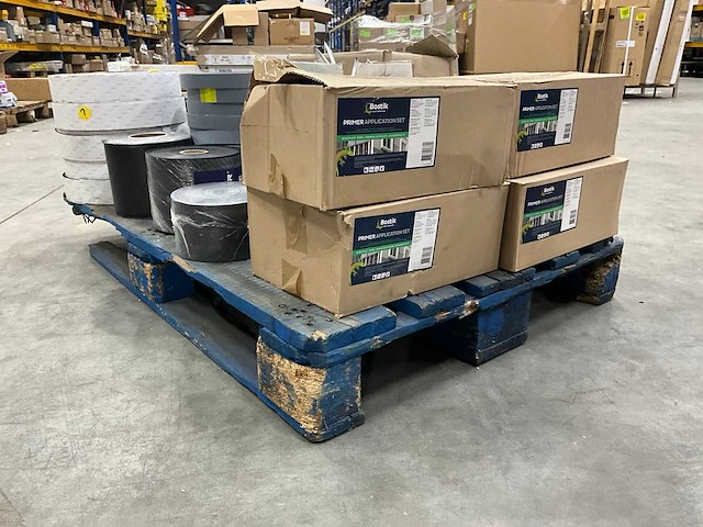 Partij diverse bouwmaterialen - afbeelding 1 van  19